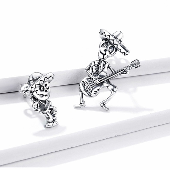 925 silver Stud Earrings for Women Skull Man with Guitar Jewelry Gift - Picture 4 of 9